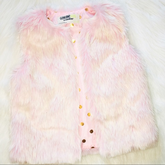 OshKosh B'gosh Other - OshKosh kids 4-5T pink faux fur winter/fall vest